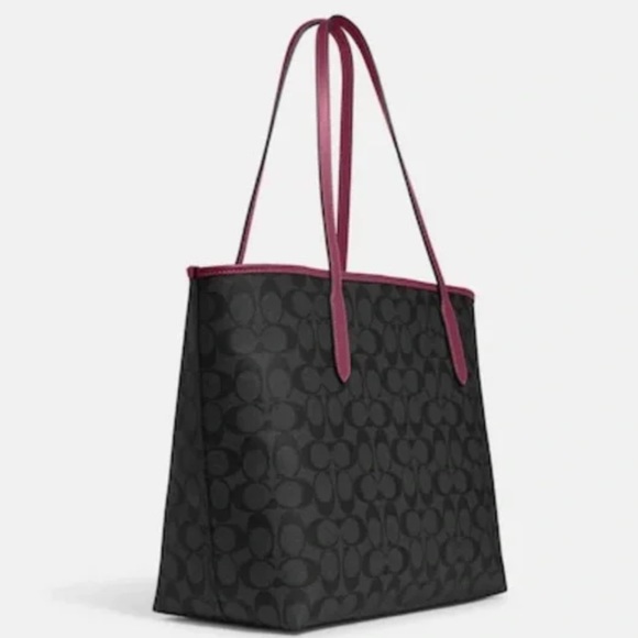 Coach City Tote In Signature Canvas - Picture 4 of 4